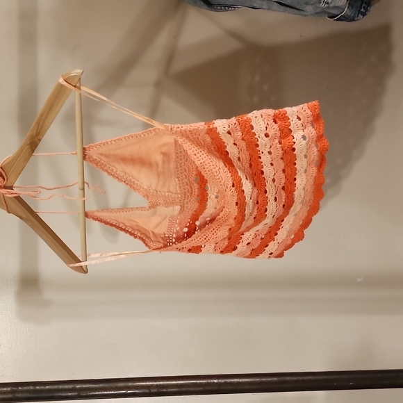 COPY - Halter top - Picture 3 of 4